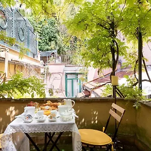 Apartment Luxury Piazza Di Spagna Escape With Terrace And Private, Rome